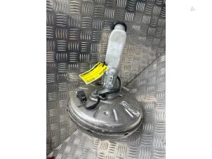 Gebruikte Rembekrachtiger Mercedes GLA (156.9) 1.6 180 16V Prijs € 100,00 Margeregeling aangeboden door de Nollen autorecycling