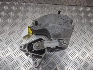 Gebruikte Motorsteun Mercedes GLA (156.9) 1.6 180 16V Prijs € 50,00 Margeregeling aangeboden door de Nollen autorecycling