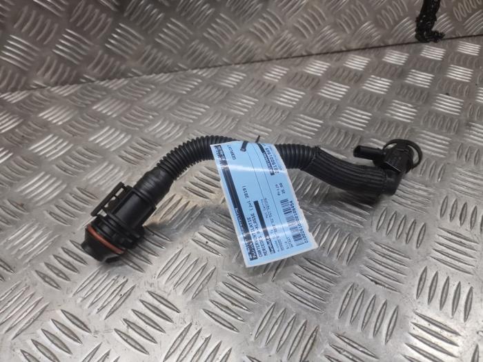 Gebruikte Carterventilatie Mercedes A (177.0) 2.0 A-200d Prijs € 35,00 Margeregeling aangeboden door autodemontage denollen