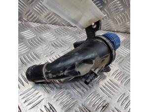 Gebruikte Vulpijp ad-blue tank Mercedes Vito (447.6) 2.2 114 CDI 16V Prijs € 30,00 Margeregeling aangeboden door de Nollen autorecycling