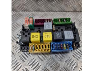 Gebruikte Zekeringkast Mercedes Vito (447.6) 2.2 114 CDI 16V Prijs € 35,00 Margeregeling aangeboden door de Nollen autorecycling