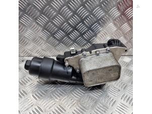 Gebruikte Oliefilterhuis BMW X1 (F48) sDrive 18i 1.5 12V TwinPower Turbo Prijs € 99,95 Margeregeling aangeboden door de Nollen autorecycling