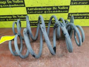 Gebruikte Veer Torsie achter Mercedes Vito (447.6) 2.2 114 CDI 16V Prijs € 75,00 Margeregeling aangeboden door de Nollen autorecycling