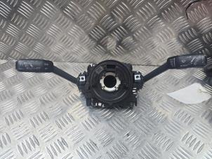 Gebruikte Combischakelaar Stuurkolom Volkswagen Golf VII (AUA) 1.6 TDI 16V Prijs € 54,95 Margeregeling aangeboden door de Nollen autorecycling