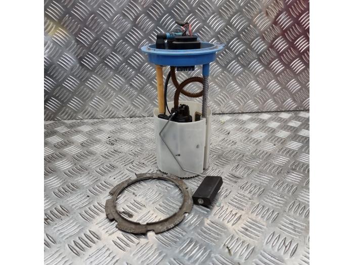 Gebruikte Tank element Pomp Volkswagen Golf V (1K1) 2.0 TFSI GTI 16V Prijs € 45,00 Margeregeling aangeboden door autodemontage denollen