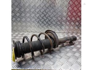 Gebruikte Mac Phersonpoot rechts-voor Volvo V50 (MW) 1.6 D 16V Prijs € 50,00 Margeregeling aangeboden door de Nollen autorecycling