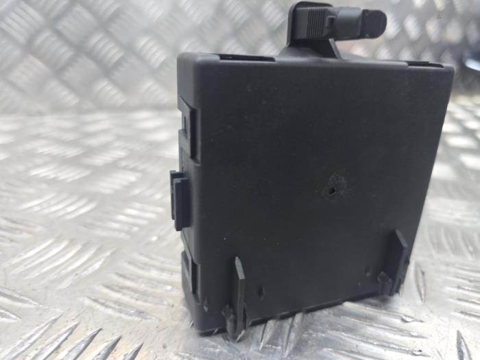 Centrale Deurvergrendelings Module van een Mercedes-Benz Vito (447.6) 1.6 109 CDI 16V 2017