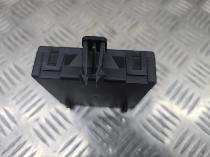 Centrale Deurvergrendelings Module van een Mercedes-Benz Vito (447.6) 1.6 109 CDI 16V 2017