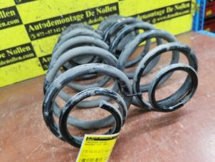 Gebruikte Veer Torsie achter Mercedes Vito (447.6) 1.6 109 CDI 16V Prijs € 75,00 Margeregeling aangeboden door de Nollen autorecycling