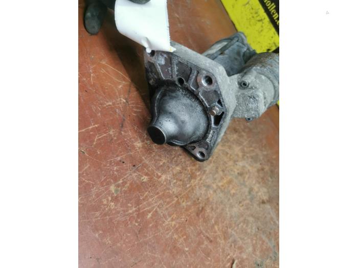 Startmotor van een Mercedes-Benz Vito (447.6) 1.6 109 CDI 16V 2017