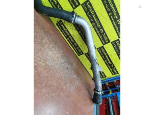 Intercooler Buis van een Volkswagen Touareg (7LA/7L6) 3.0 TDI V6 24V 2008