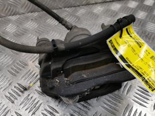 Gebruikte Remklauw (Tang) rechts-achter Mercedes Vito (447.6) 1.6 109 CDI 16V Prijs € 50,00 Margeregeling aangeboden door de Nollen autorecycling