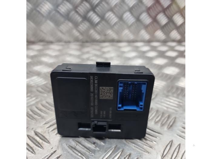 Gebruikte Computer Kachel Opel Corsa F (UB/UH/UP) 1.2 12V 75 Prijs € 39,95 Margeregeling aangeboden door autodemontage denollen