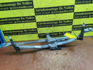 Gebruikte Ruitenwismotor + Mechaniek Renault Trafic (1FL/2FL/3FL/4FL) 1.6 dCi 90 Prijs € 75,00 Margeregeling aangeboden door de Nollen autorecycling
