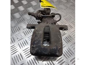 Gebruikte Remklauw (Tang) rechts-achter Volkswagen Golf V (1K1) 1.4 GT 16V Prijs € 50,00 Margeregeling aangeboden door de Nollen autorecycling