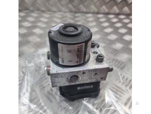 Gebruikte ABS Pomp Ford Focus C-Max 2.0 16V Prijs € 50,00 Margeregeling aangeboden door de Nollen autorecycling