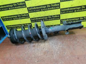 Gebruikte Veerpoot rechts-voor Mercedes Vito (639.6) 2.2 113 CDI 16V Euro 5 Prijs € 75,00 Margeregeling aangeboden door de Nollen autorecycling