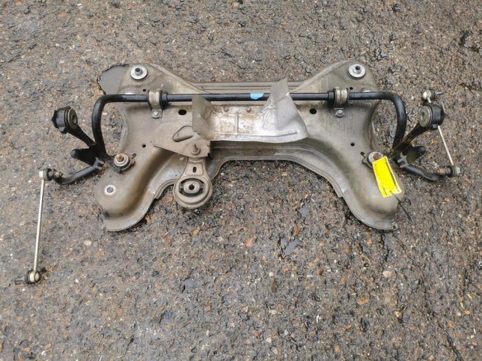 Gebruikte Subframe Opel Vivaro B 1.6 CDTI Biturbo 125 Prijs € 90,75 Inclusief btw aangeboden door autodemontage denollen