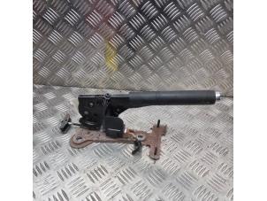 Gebruikte Handrem Mechaniek Peugeot 208 I (CA/CC/CK/CL) 1.0 Vti 12V PureTech Prijs € 30,00 Margeregeling aangeboden door de Nollen autorecycling