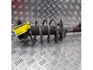 Gebruikte Mac Phersonpoot links-voor Peugeot 208 I (CA/CC/CK/CL) 1.0 Vti 12V PureTech Prijs € 60,00 Margeregeling aangeboden door de Nollen autorecycling