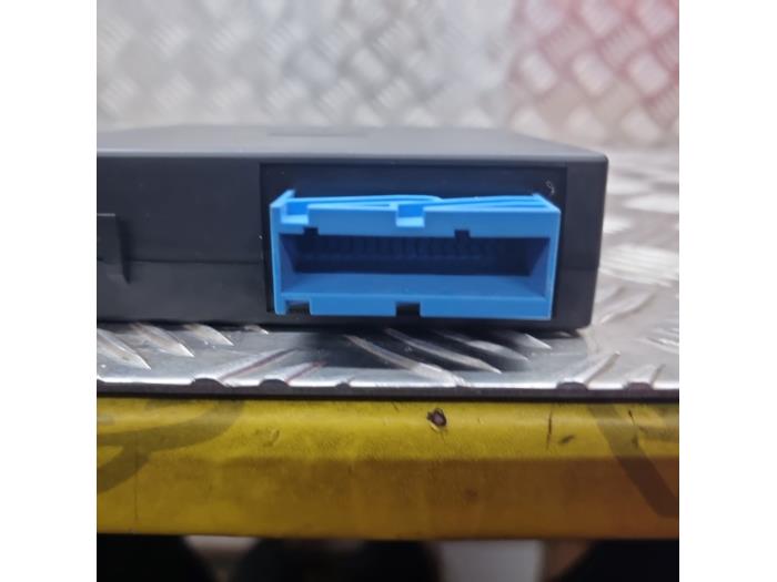 Computer Body Control van een Opel Vectra C GTS 2.8 V6 Turbo 24V 2005