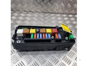 Gebruikte Zekeringkast Opel Vectra C GTS 2.8 V6 Turbo 24V Prijs op aanvraag aangeboden door de Nollen autorecycling