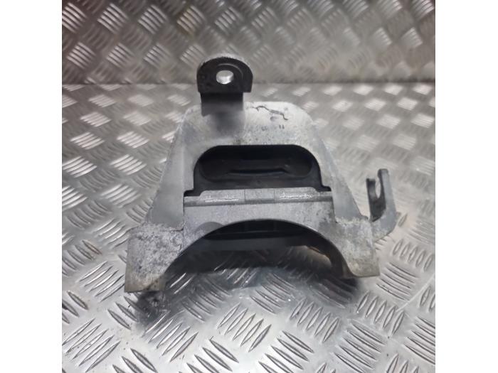Gebruikte Motorsteun Opel Astra J (PC6/PD6/PE6/PF6) 2.0 CDTI 16V 160 Ecotec Prijs € 30,00 Margeregeling aangeboden door autodemontage denollen