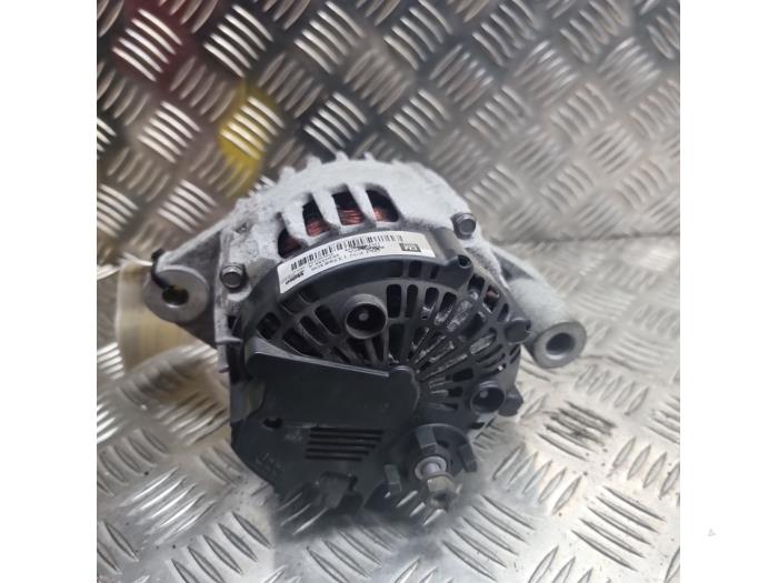 Dynamo van een Opel Astra J (PC6/PD6/PE6/PF6) 2.0 CDTI 16V 160 Ecotec 2015