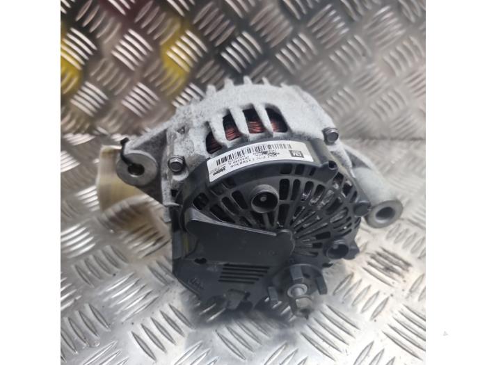 Dynamo van een Opel Astra J (PC6/PD6/PE6/PF6) 2.0 CDTI 16V 160 Ecotec 2015