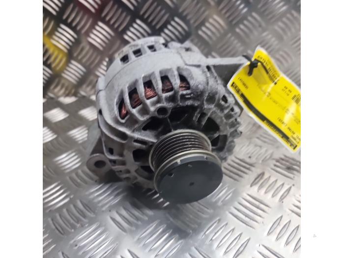 Dynamo van een Opel Astra J (PC6/PD6/PE6/PF6) 2.0 CDTI 16V 160 Ecotec 2015