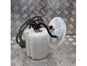 Gebruikte Benzinepomp Mercedes A (W176) 2.0 A-250 Turbo 16V Prijs € 99,95 Margeregeling aangeboden door de Nollen autorecycling