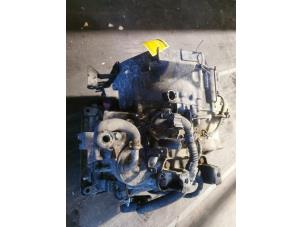 Gebruikte Versnellingsbak Volkswagen Polo IV (9N1/2/3) 1.4 16V Prijs € 250,00 Margeregeling aangeboden door de Nollen autorecycling