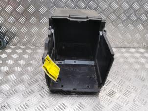 Gebruikte Accubak Ford Kuga II (DM2) 1.5 EcoBoost 16V 120 Prijs € 19,95 Margeregeling aangeboden door de Nollen autorecycling