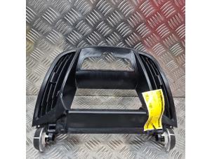 Gebruikte Dashboard deel Ford Kuga II (DM2) 1.5 EcoBoost 16V 120 Prijs € 30,00 Margeregeling aangeboden door de Nollen autorecycling