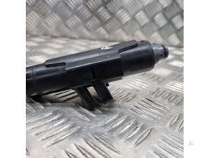 Gebruikte Koplamp Sproeier Ford Kuga II (DM2) 1.5 EcoBoost 16V 120 Prijs € 29,95 Margeregeling aangeboden door de Nollen autorecycling