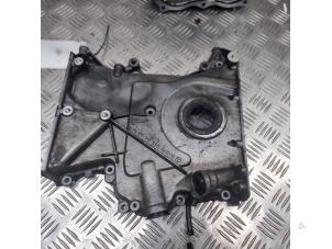 Gebruikte Distributiedeksel Mercedes GLA (156.9) 1.6 180 16V Prijs € 50,00 Margeregeling aangeboden door de Nollen autorecycling