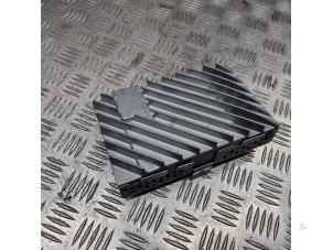 Gebruikte Radio versterker Mini Mini Convertible (F57) 2.0 16V Cooper S Prijs op aanvraag aangeboden door de Nollen autorecycling