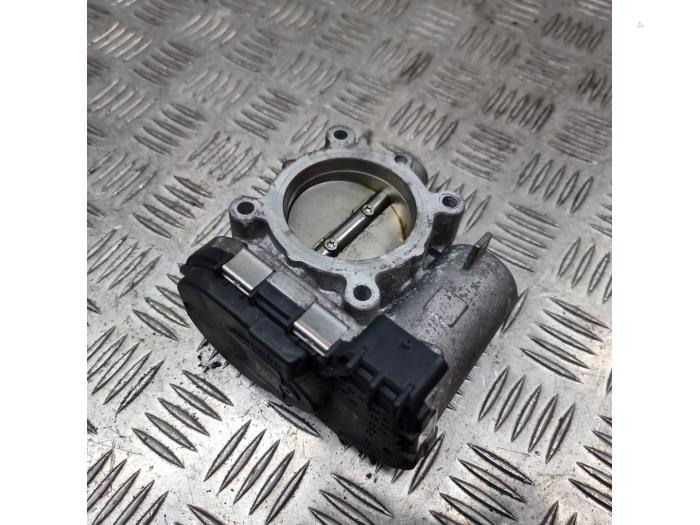 Gebruikte Gasklephuis Mercedes A (W176) 2.0 A-250 Turbo 16V Prijs € 50,00 Margeregeling aangeboden door autodemontage denollen