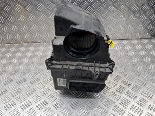 Gebruikte Luchtfilterhuis Jaguar XE 2.0 D E-Performance 16V Prijs € 75,00 Margeregeling aangeboden door de Nollen autorecycling