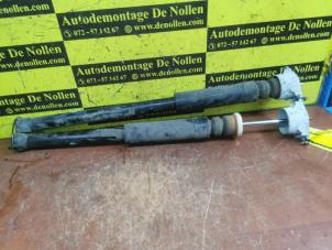 Gebruikte Schokbreker set Ford Fiesta 6 (JA8) 1.0 Ti-VCT 12V 65 Van Prijs € 60,00 Margeregeling aangeboden door de Nollen autorecycling