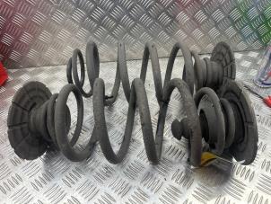 Gebruikte Veer Torsie achter Mercedes Vito (447.6) 1.6 109 CDI 16V Prijs € 75,00 Margeregeling aangeboden door de Nollen autorecycling