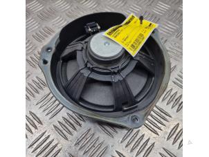 Gebruikte Luidspreker Mercedes Vito (447.6) 1.6 109 CDI 16V Prijs € 20,00 Margeregeling aangeboden door de Nollen autorecycling