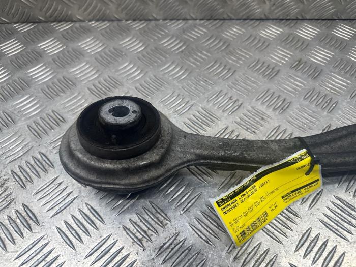 Draagarm links-voor van een Mercedes-Benz GLK (204.7/9) 2.2 220 CDI 16V BlueEff.,BlueTEC 4-Matic 2011