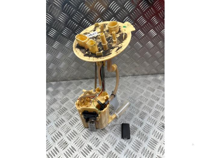 Gebruikte Tank element Pomp Landrover Range Rover Sport (LW) 3.0 SDV6 Prijs € 175,00 Margeregeling aangeboden door autodemontage denollen