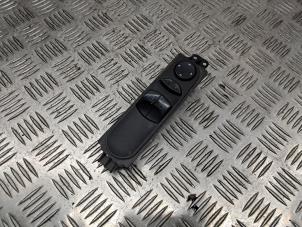 Gebruikte Ruit schakelaar elektrisch Volkswagen Crafter 2.0 BiTDI Prijs € 25,00 Margeregeling aangeboden door de Nollen autorecycling