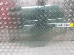 Gebruikte Deurruit 4Deurs links-achter Audi A4 (B8) 1.8 TFSI 16V Prijs € 50,00 Margeregeling aangeboden door de Nollen autorecycling