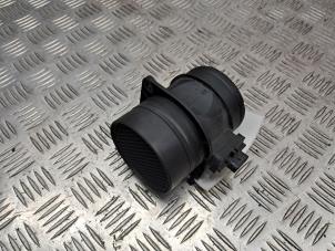 Gebruikte Luchtmassameter Volkswagen Golf Plus (5M1/1KP) 2.0 TDI 16V Prijs € 29,95 Margeregeling aangeboden door de Nollen autorecycling