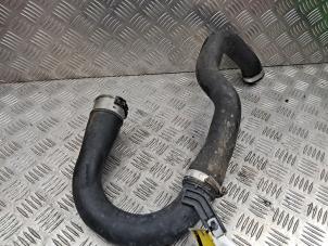 Gebruikte Intercooler Buis Opel Corsa E Prijs € 39,95 Margeregeling aangeboden door de Nollen autorecycling