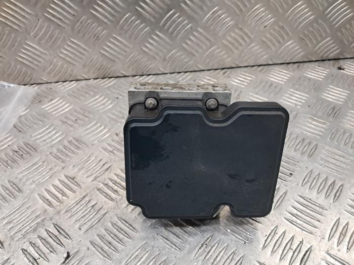 Gebruikte ABS Pomp Opel Corsa E 1.4 16V Prijs € 238,00 Margeregeling aangeboden door autodemontage denollen