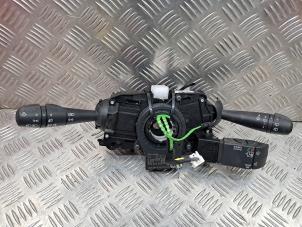 Gebruikte Combischakelaar Stuurkolom Dacia Sandero II 0.9 TCE 12V Prijs € 100,00 Margeregeling aangeboden door de Nollen autorecycling